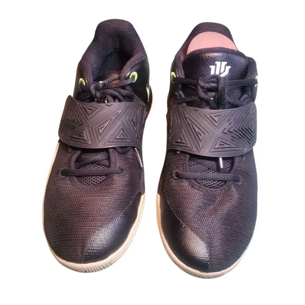 Nike Kids Kyrie Flytrap III Sneakers Size 6Y